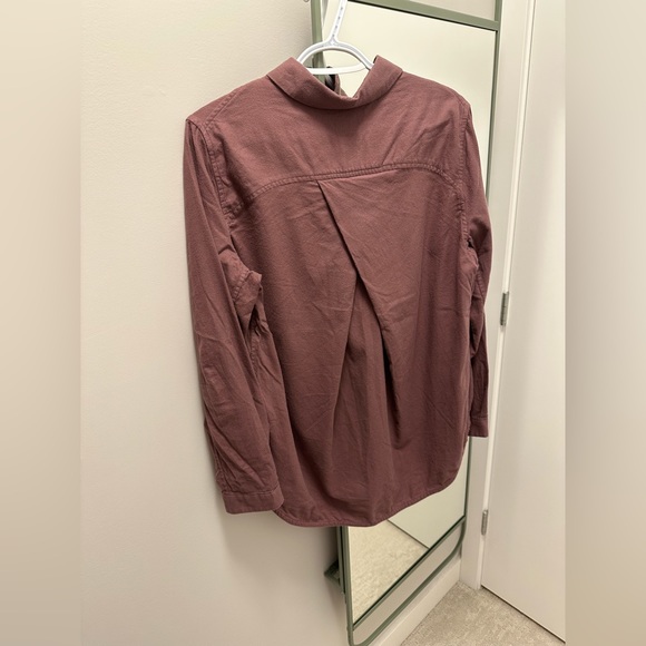 Lululemon Button Shirt with Pleated Back - Picture 3 of 4